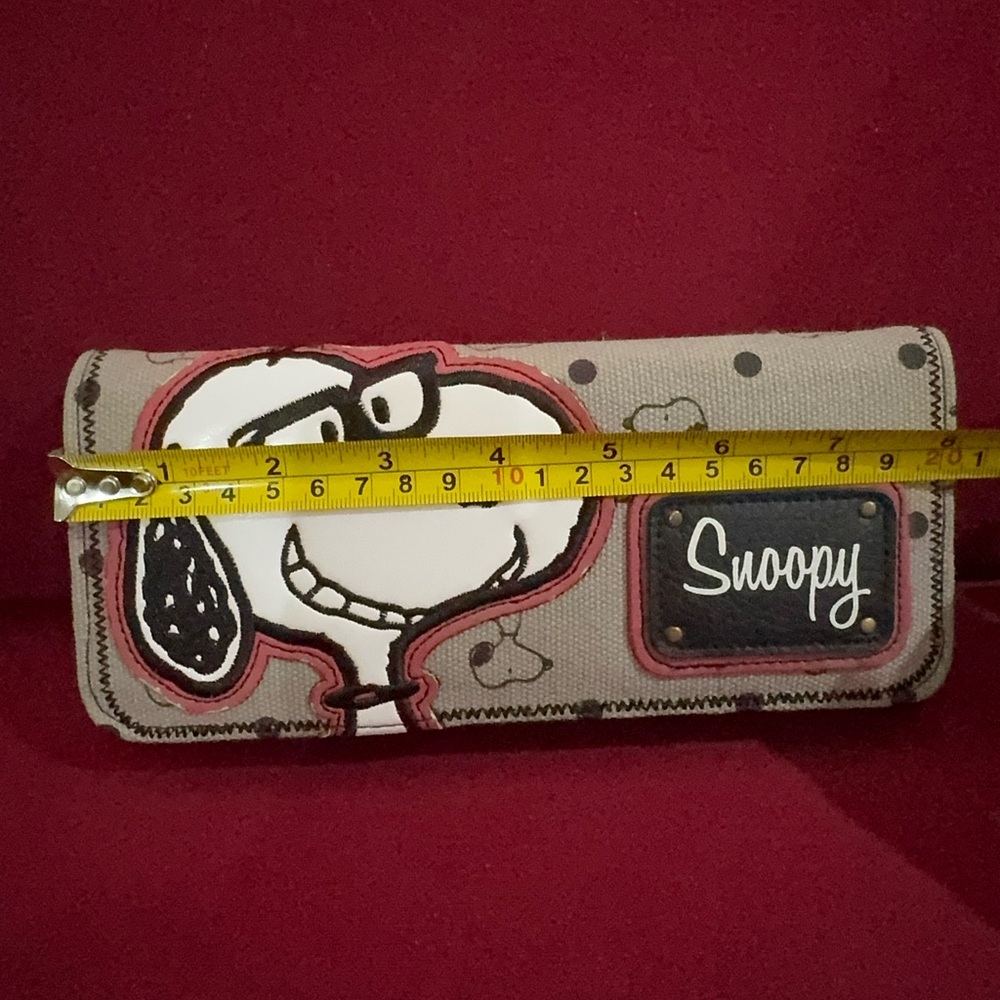 Vintage And RARE Loungefly ‘Joe Cool’ Snoopy Wallet Clutch - Picture 7 of 9